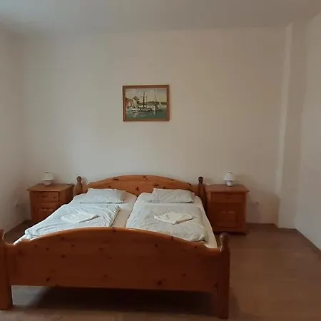 Natalia Vendeghaz 公寓 *